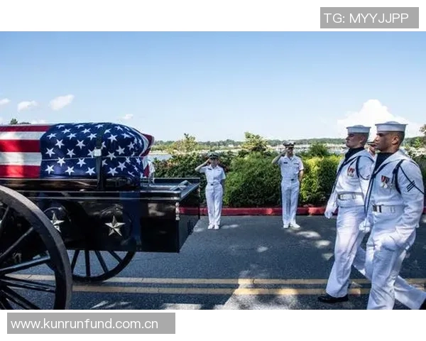 106岁洛约拉校队官方牧师去世引发全美球迷悼念与怀念